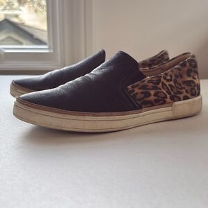 Naturalizer Zola Slip Ons Size 8.5